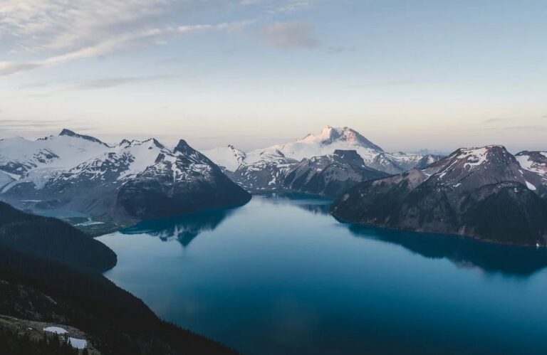 Cruising the Norwegian Fjords: A Spectacle of Nature’s Grandeur